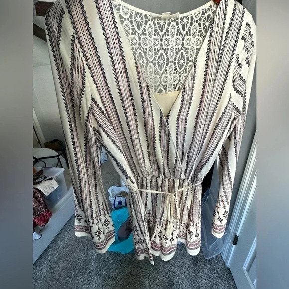 one the land  boho lace back romper size L - Picture 3 of 9